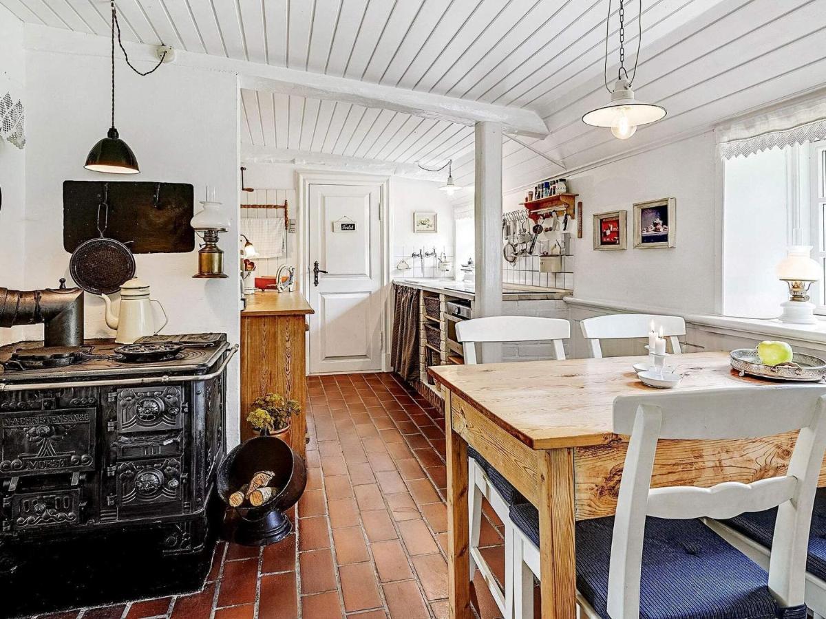 4 Person Holiday Home In T Nder Tønder Exteriör bild