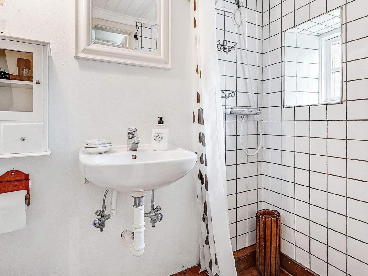 4 Person Holiday Home In T Nder Tønder Exteriör bild